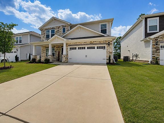 3rd image of 131 Acorn Grove Rd