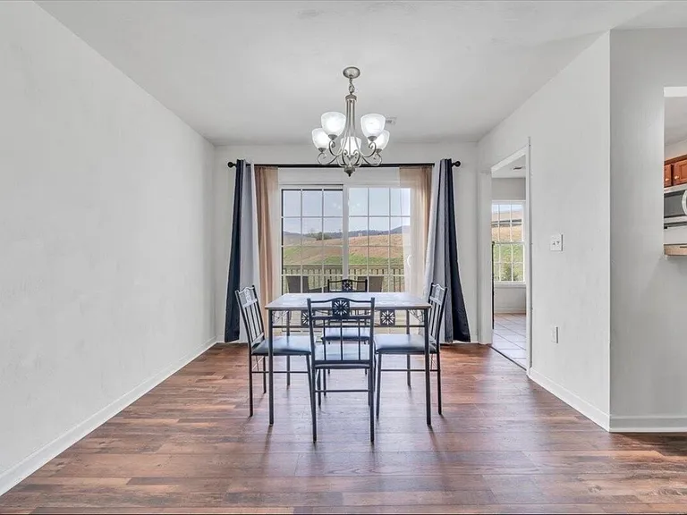 6810 Village Green Dr — Photo 6