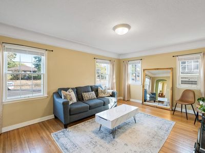 3749 Regent Ave N, Robbinsdale, MN, 55422