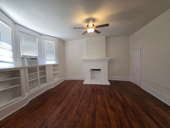 4th image of 1228 Virginia Blvd APT 1