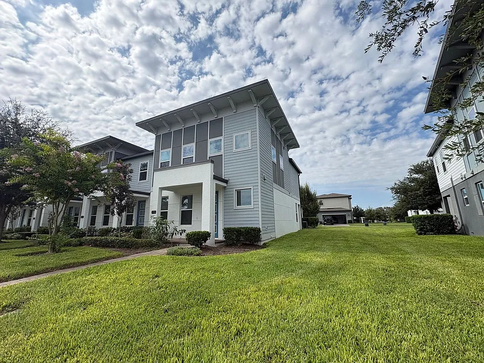7115 Carrickbend Ln