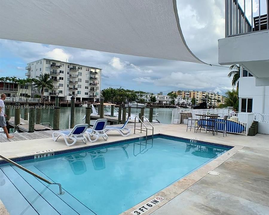 1st image of 8035 Crespi Blvd #14