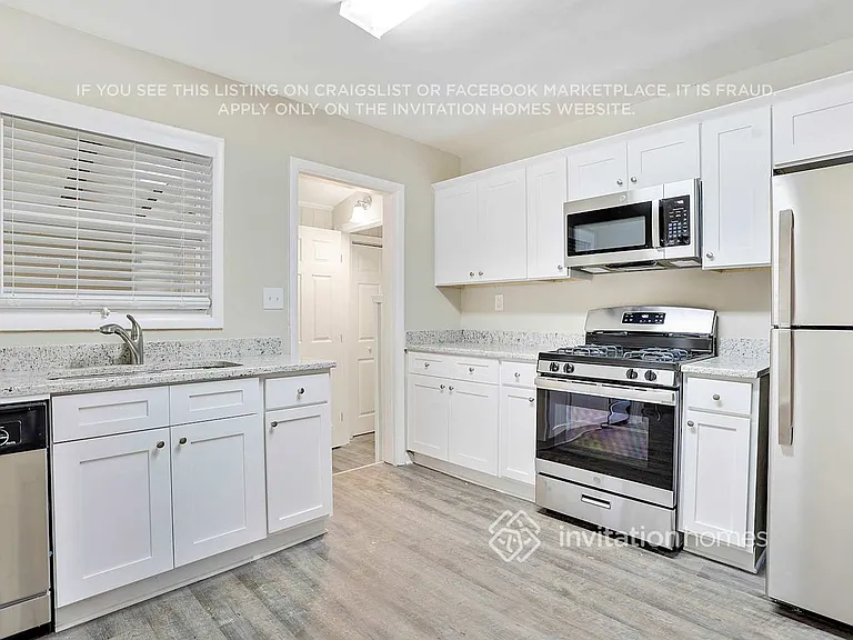 562 Collingwood Dr — Photo 9