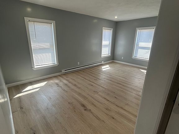 2nd image of 25 School St Floor 2