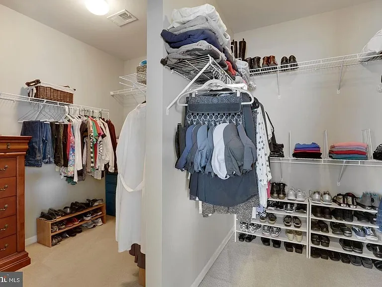 23792 Hopewell Manor Ter — Photo 29