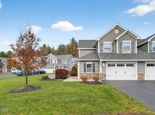 178 Paddock Cir, Schenectady, NY 12306