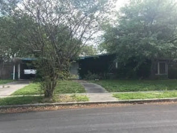 238 Pinewood Ln, San Antonio, TX 78216