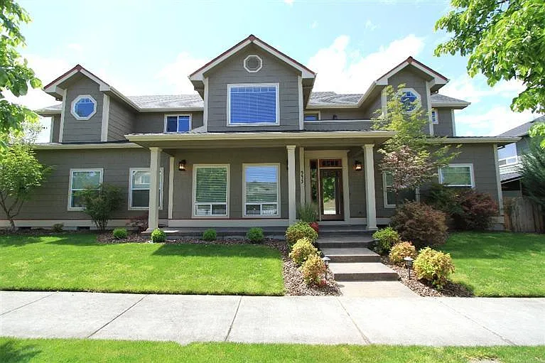 943 Sandoz St photo 1