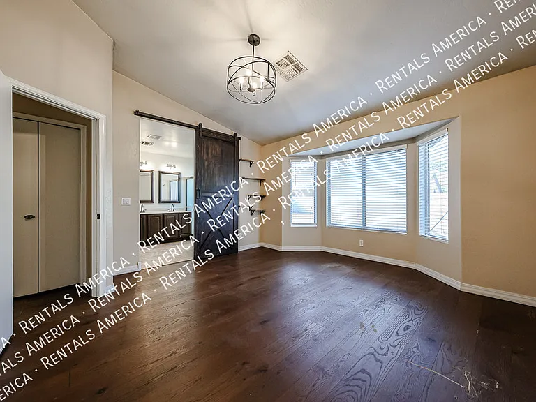 2292 E Remington Pl — Photo 19