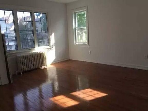 2nd image of 147 Cherry Ave #2FL