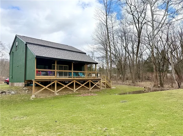 214 Youngs Ln, Franklin, PA 16323