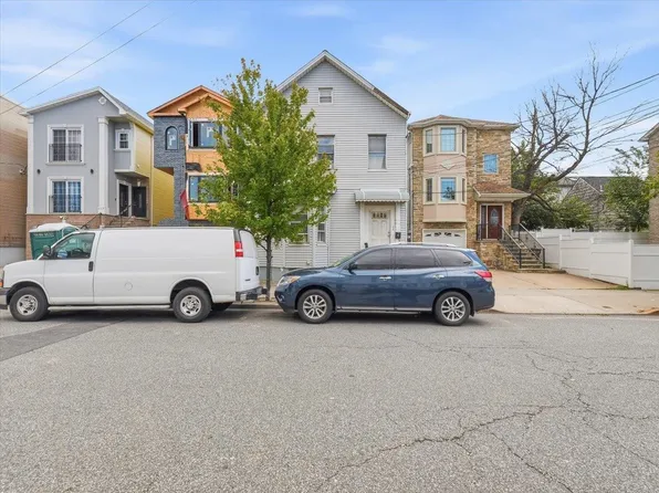 311 Warren Street image 1 of 33
