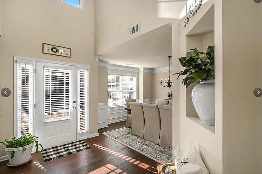 5 bed, 2849 sqft, $2,650 — Photo 4