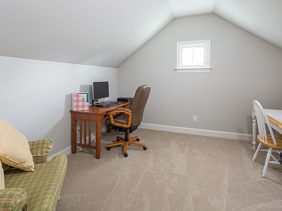 Office/Craft room off master