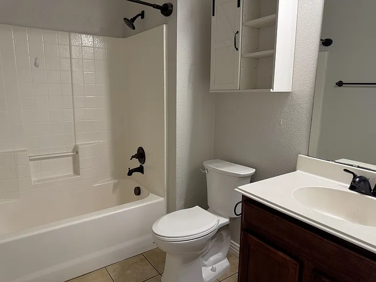 60 Kramer Ln — Photo 16