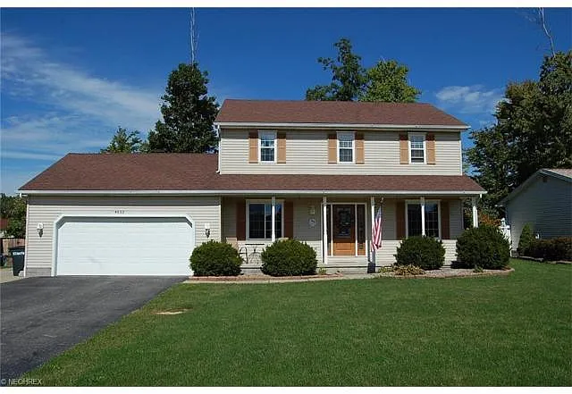 4932 Signature Cir photo 1