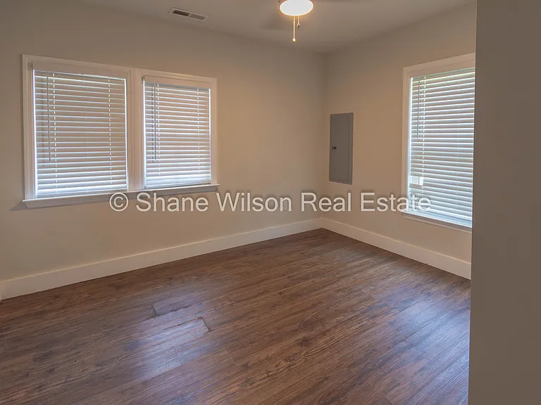 2606 Banks Rd — Photo 9