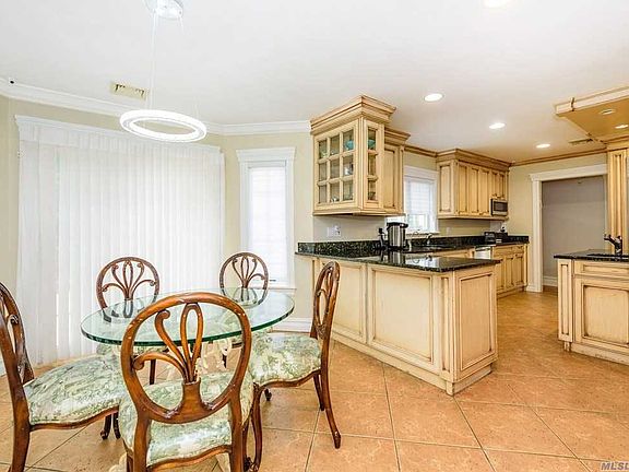 5th image of 77 Birch Ln