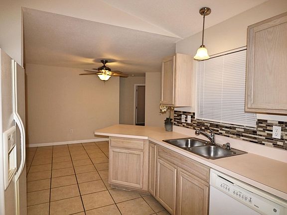 5th image of 4951 Patricia St