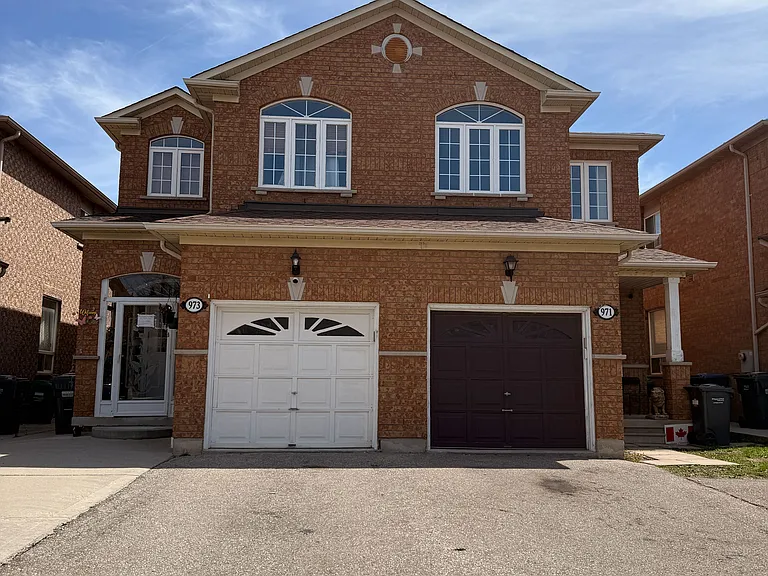 973 Ledbury Cres #BASEMENT — Photo 1