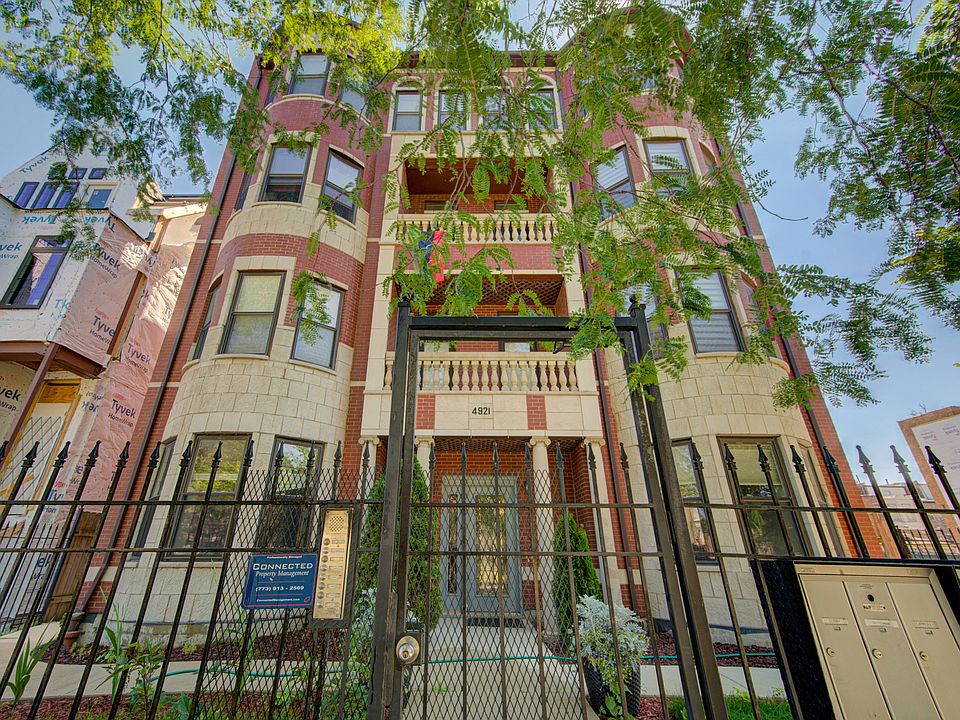1st image of 4921 S King Dr #4S