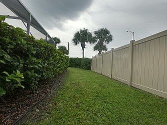New Side Vinyl Fencing