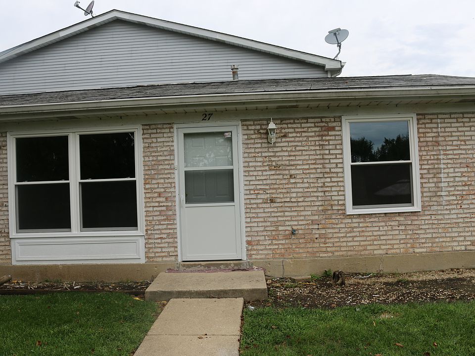 1st image of 27 Wildwood Ln