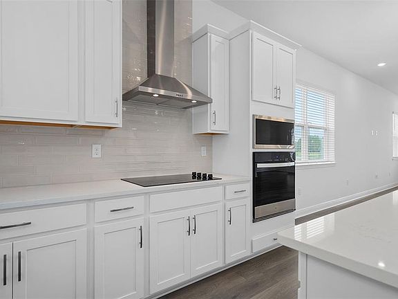 5th image of 6573 Quest St