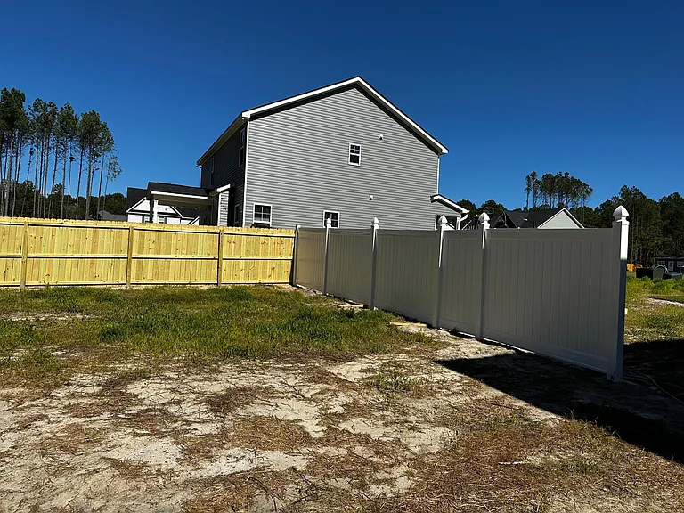 103 Solomon Dr — Photo 32