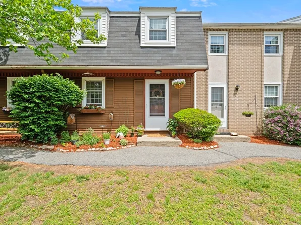 17 Cannongate Rd APT 92, Tyngsboro, MA 01879
