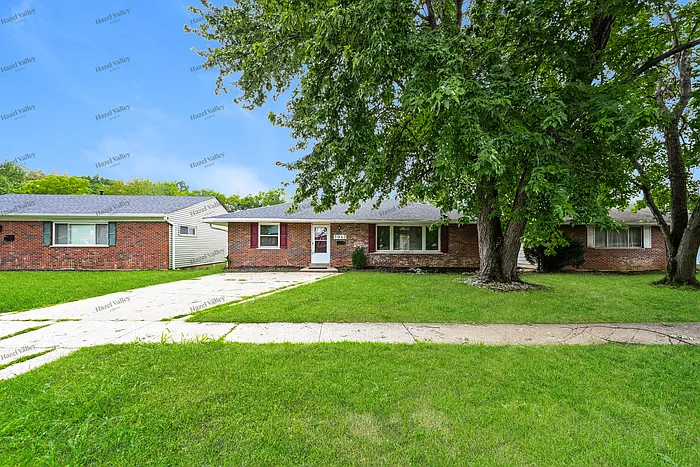 7943 Glen Orchard Dr