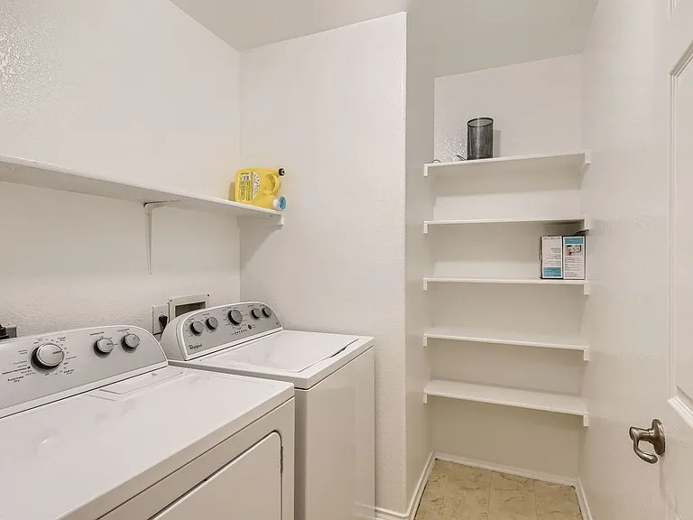 7012 Encanto Trl — Photo 17