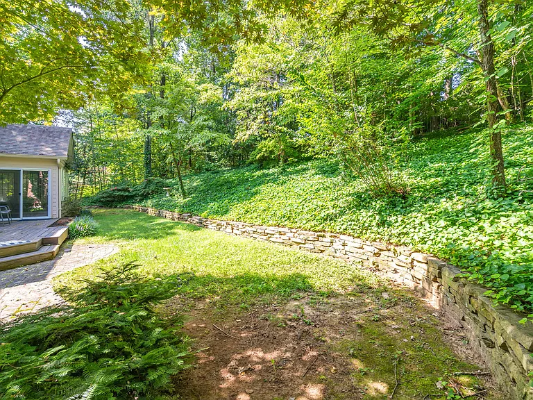 2761 Dee Peppers Dr — Photo 29