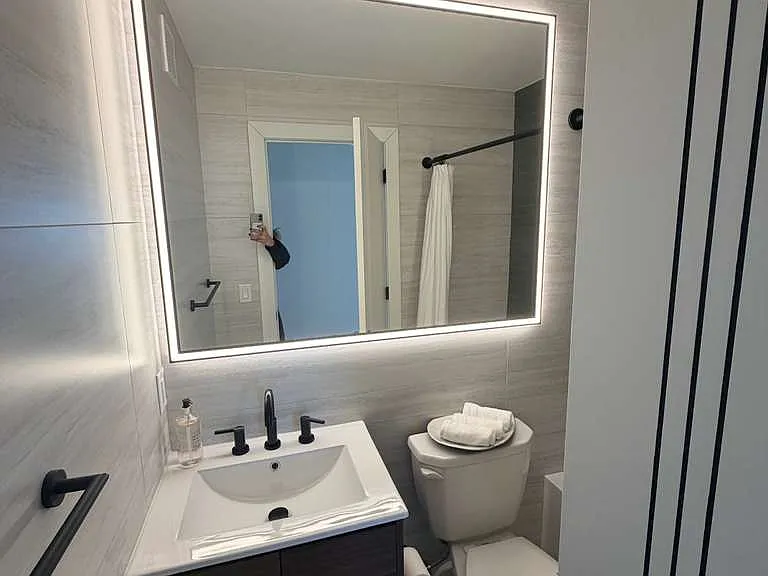 Cosmo 440 Luxury Apartments — Photo 14