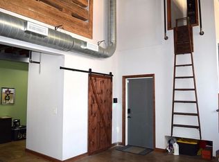 736 SW Washington St #2B, Peoria, IL 61602