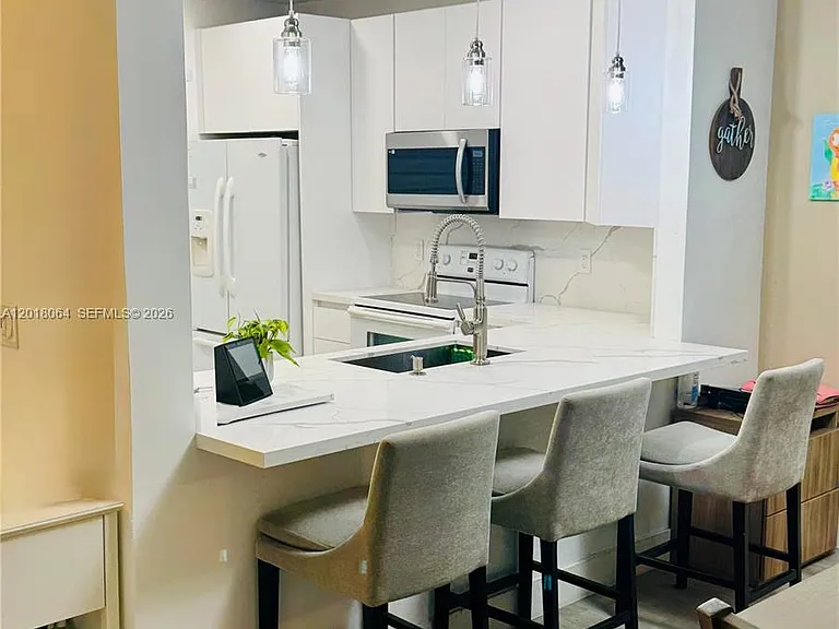 16213 Emerald Cove Rd — Photo 3