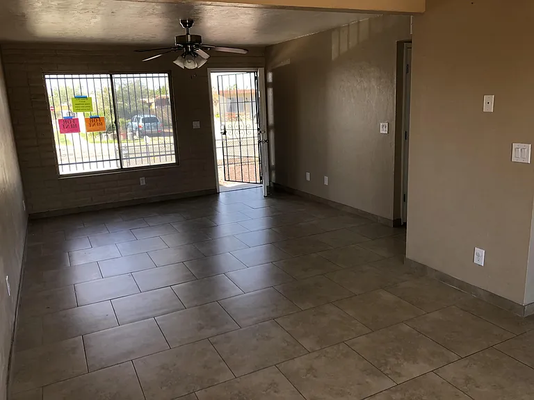 3639 S Atlin Ave — Photo 5