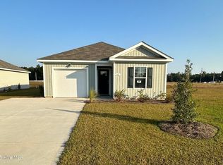 68 Cambridge Dr, Tabor City, NC 28463