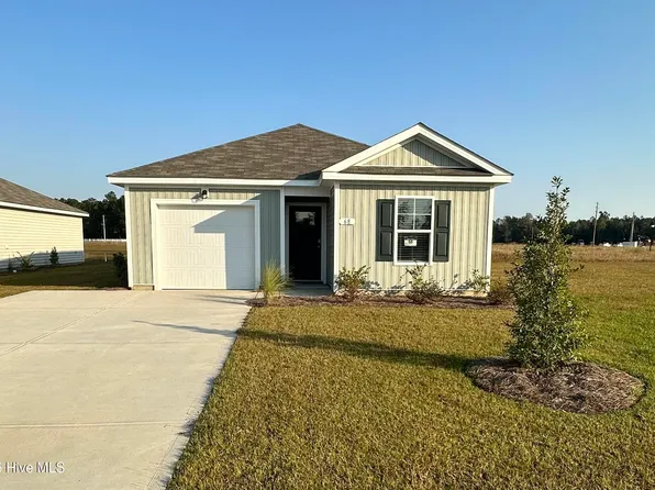 68 Cambridge Drive, Tabor City, NC 28463