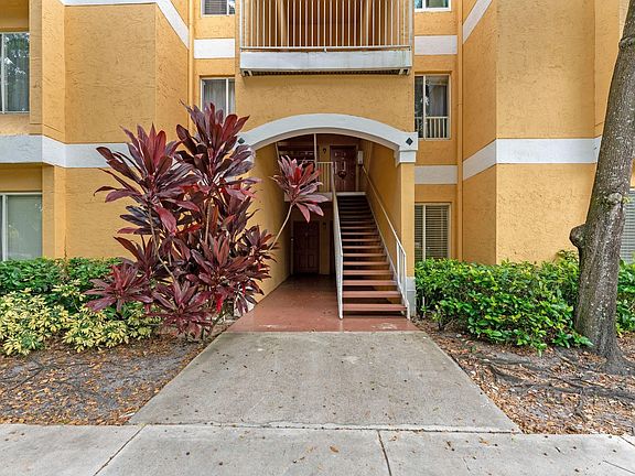 3rd image of 2627 NW 33rd Street #2205