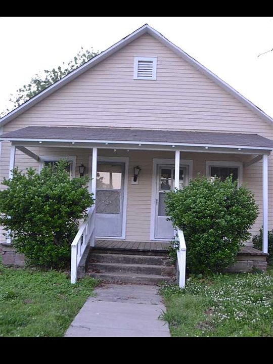 1st image of 215 N Missouri St