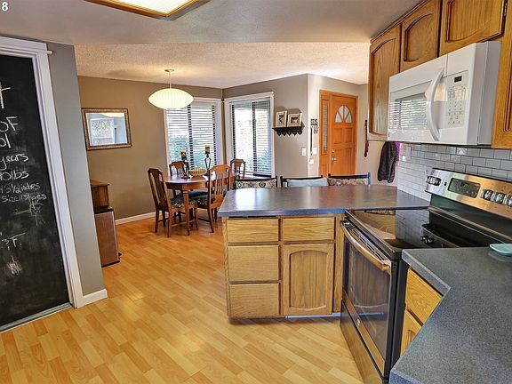 4th image of 15205 NE 19th Ct