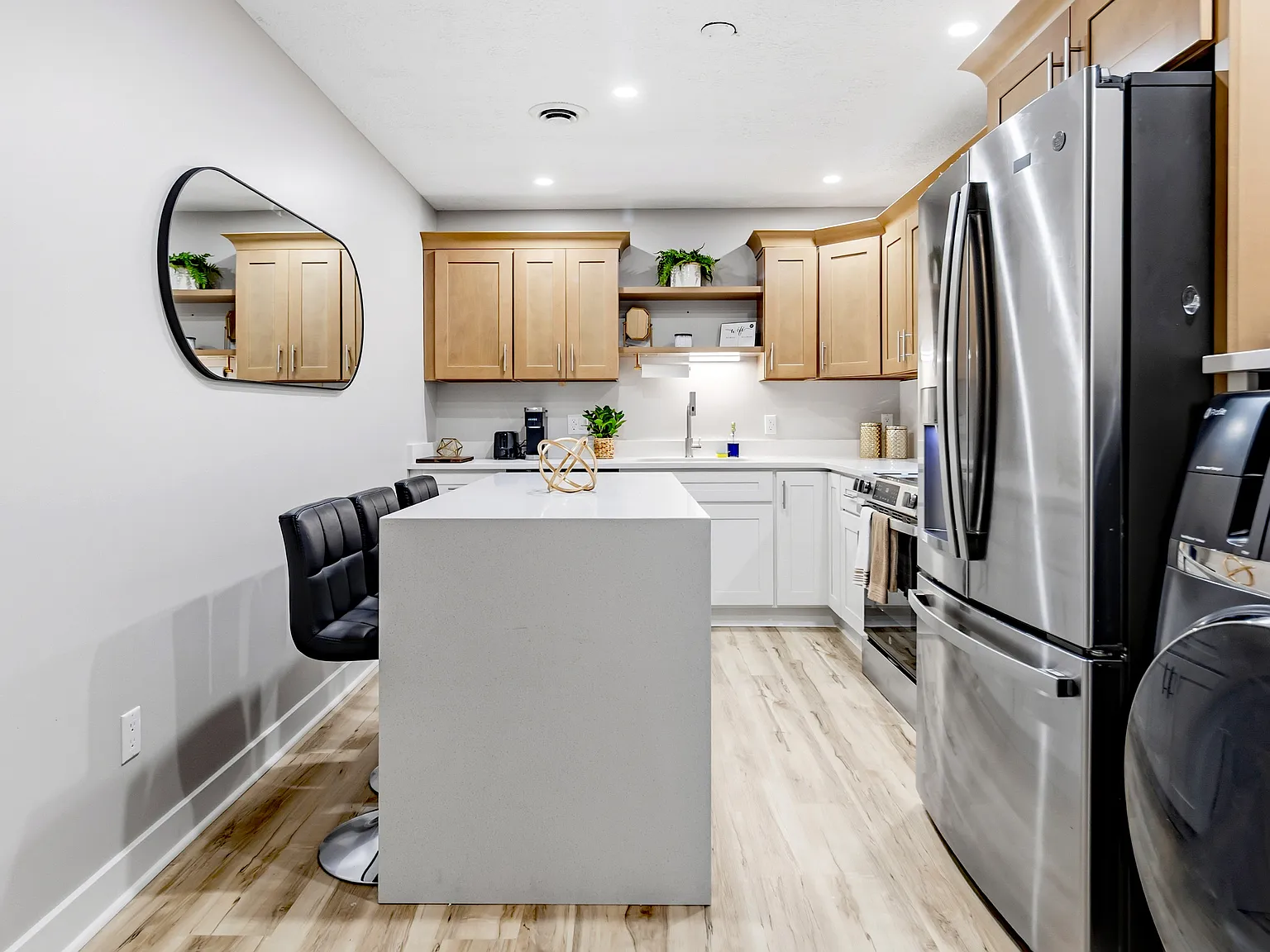 1 bed, $1,200 — Photo 2