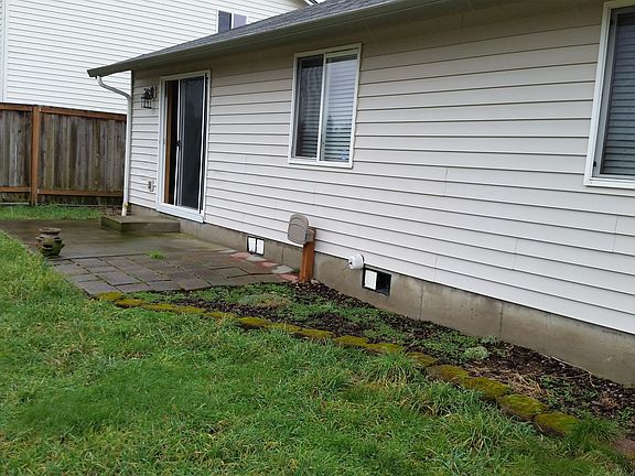 3rd image of 2113 NE 166th Ave