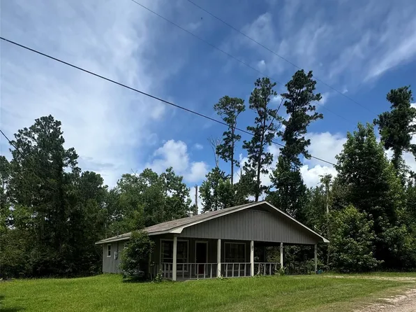 380 Mulberry Cv, Onalaska, TX 77360