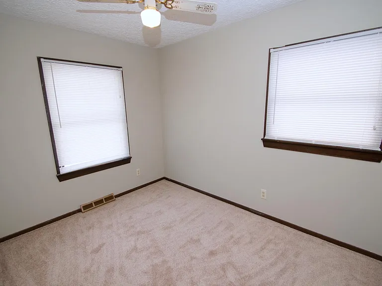 3420 Somerset Dr — Photo 6