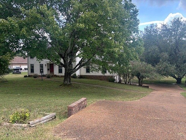 2nd image of 115 Applewood Valley Dr