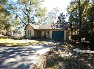 71 Van Buren St, Freeport, FL 32439