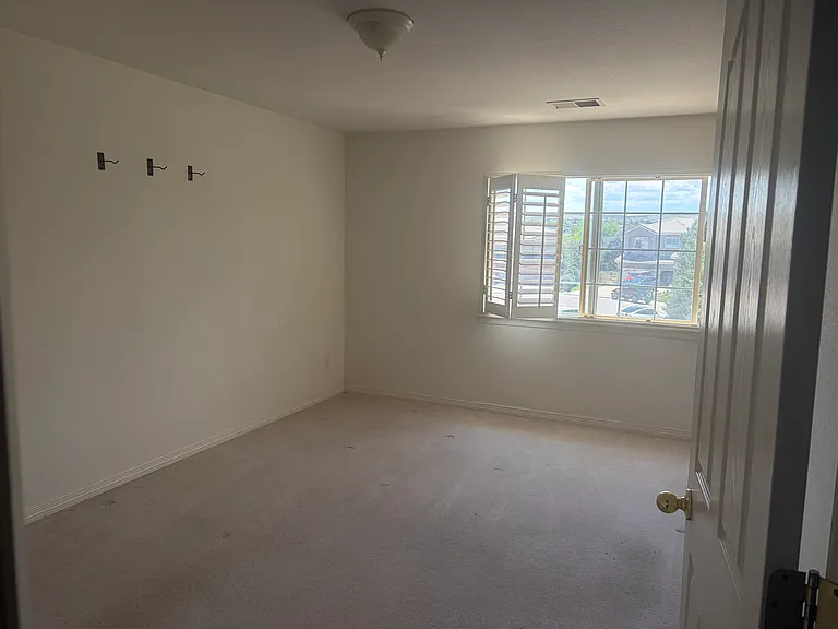 10105 Charissglen Ln — Photo 12