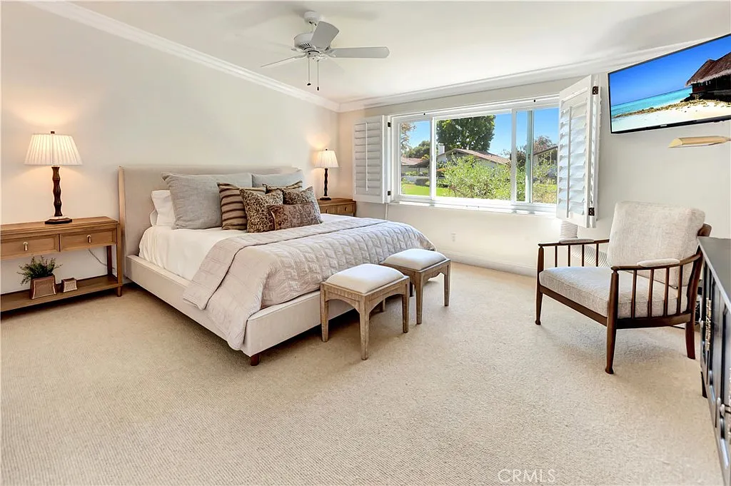 3 bed, 2.5 bath, 1881 sqft, $7,800 — Photo 3